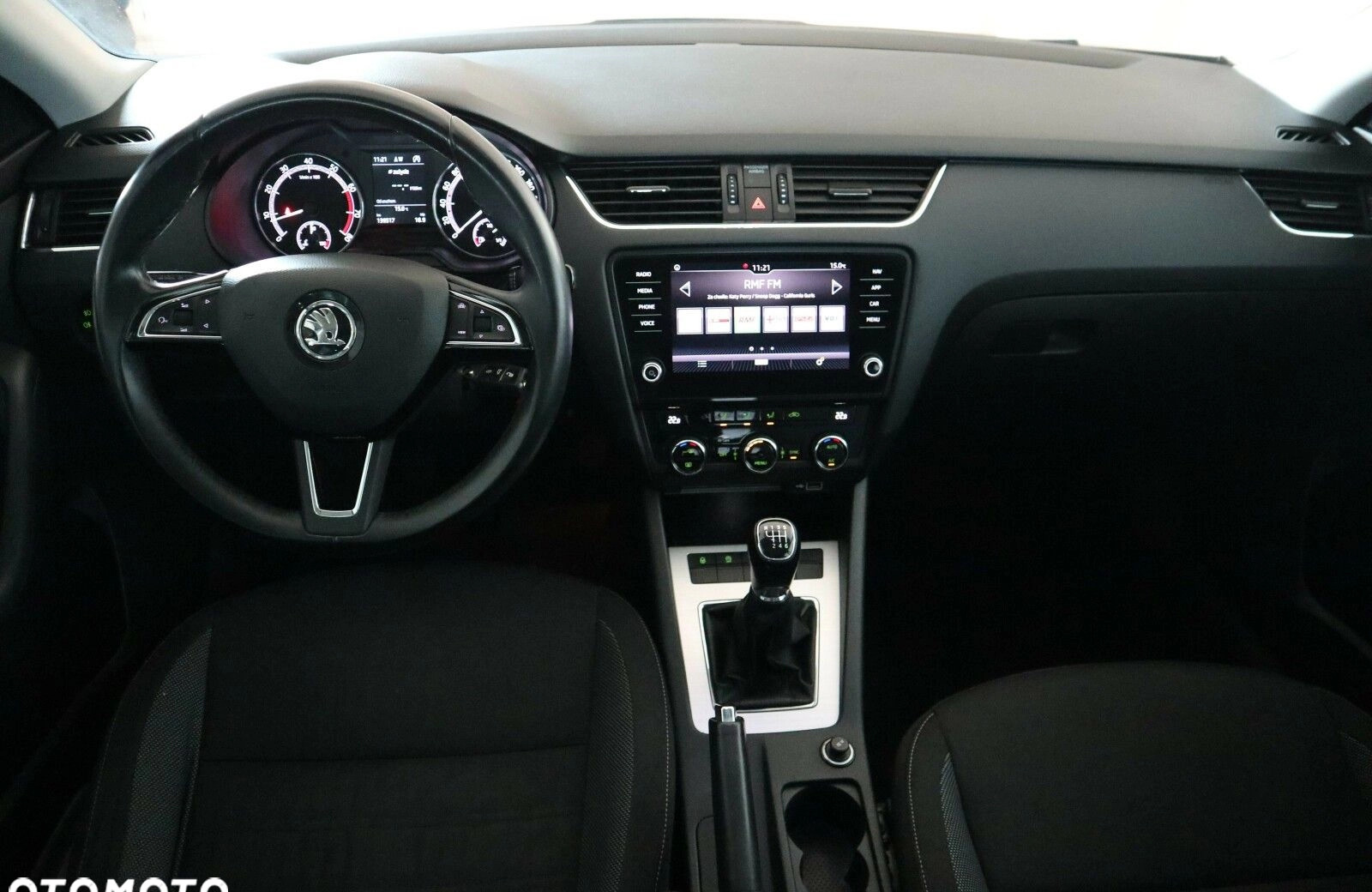 Skoda Octavia cena 69900 przebieg: 139498, rok produkcji 2018 z Olsztyn małe 191